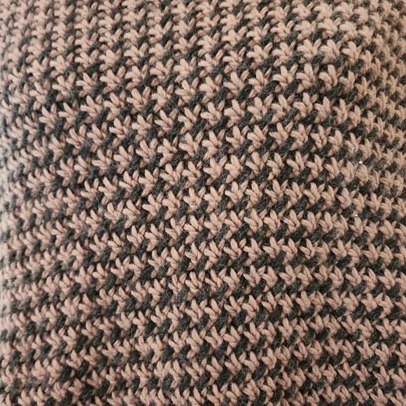 COCOGIO Italy Sweater Poncho - Picture 2 of 3